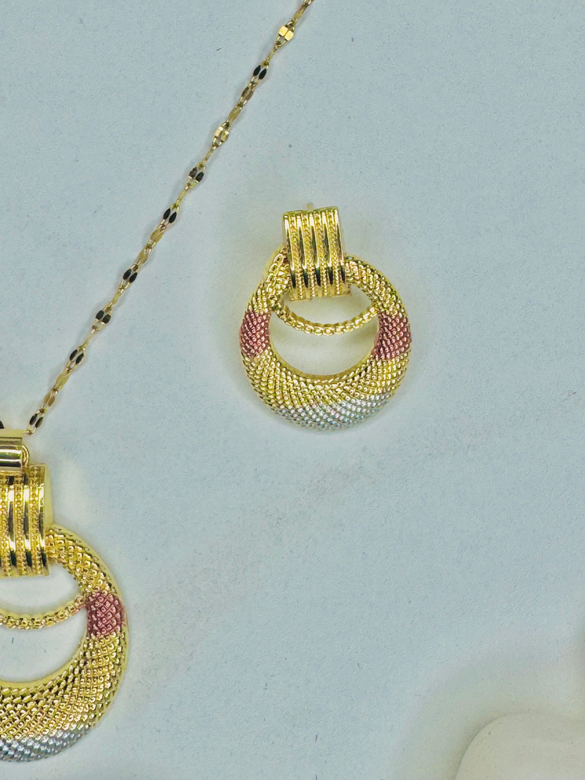Seraphine – Two-Tone Radiance Necklace & Earring Set (Tarnish-Free)