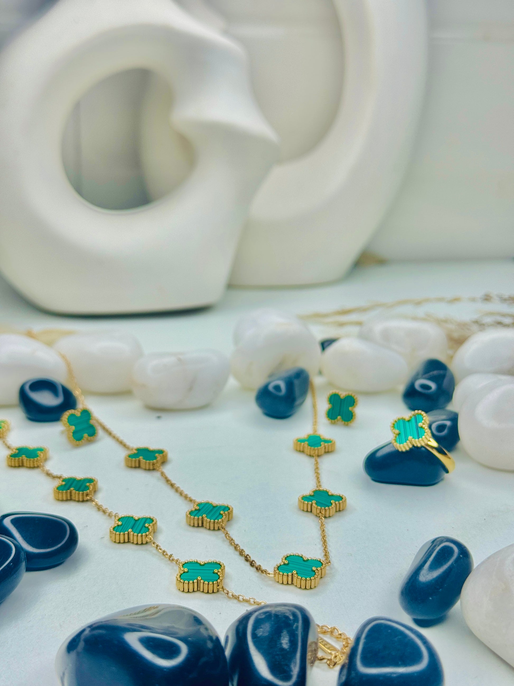 Valencia – Clover Harmony Set (Tarnish-Free)