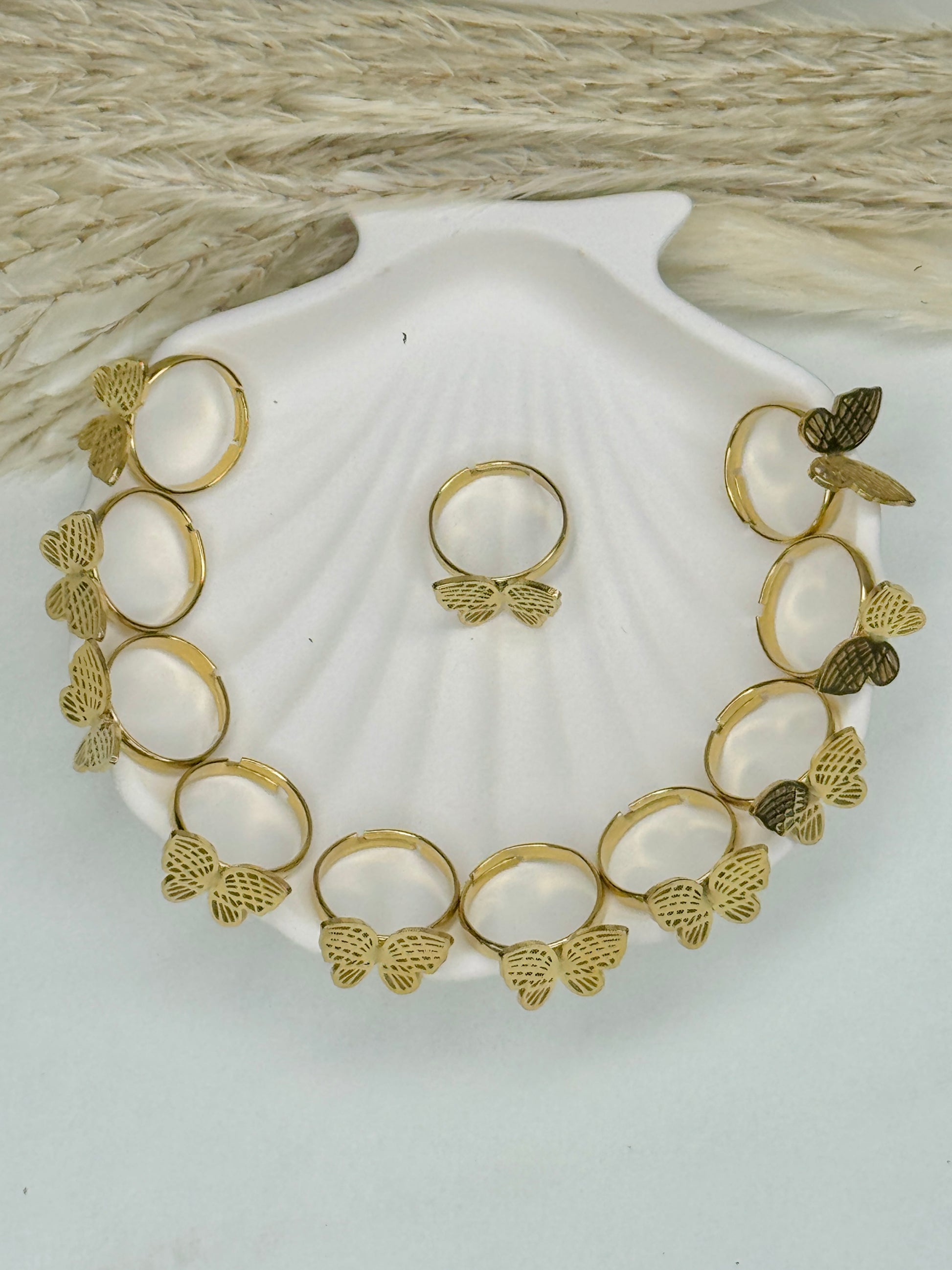 Elara – Gilded Wing Ring (Anti-Tarnish)