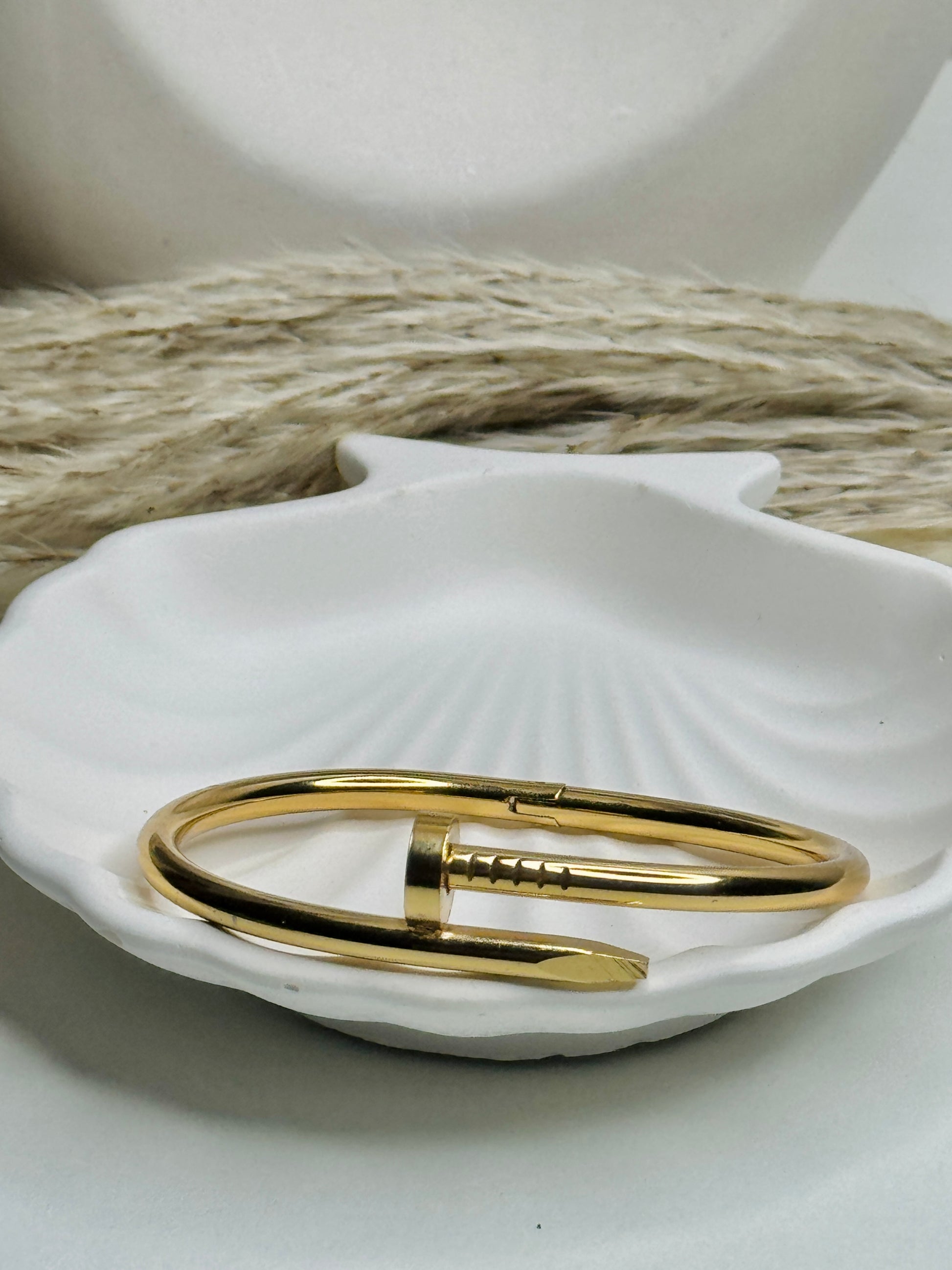 Rhea – Nail-Inspired Gold Cuff (Tarnish-Free)