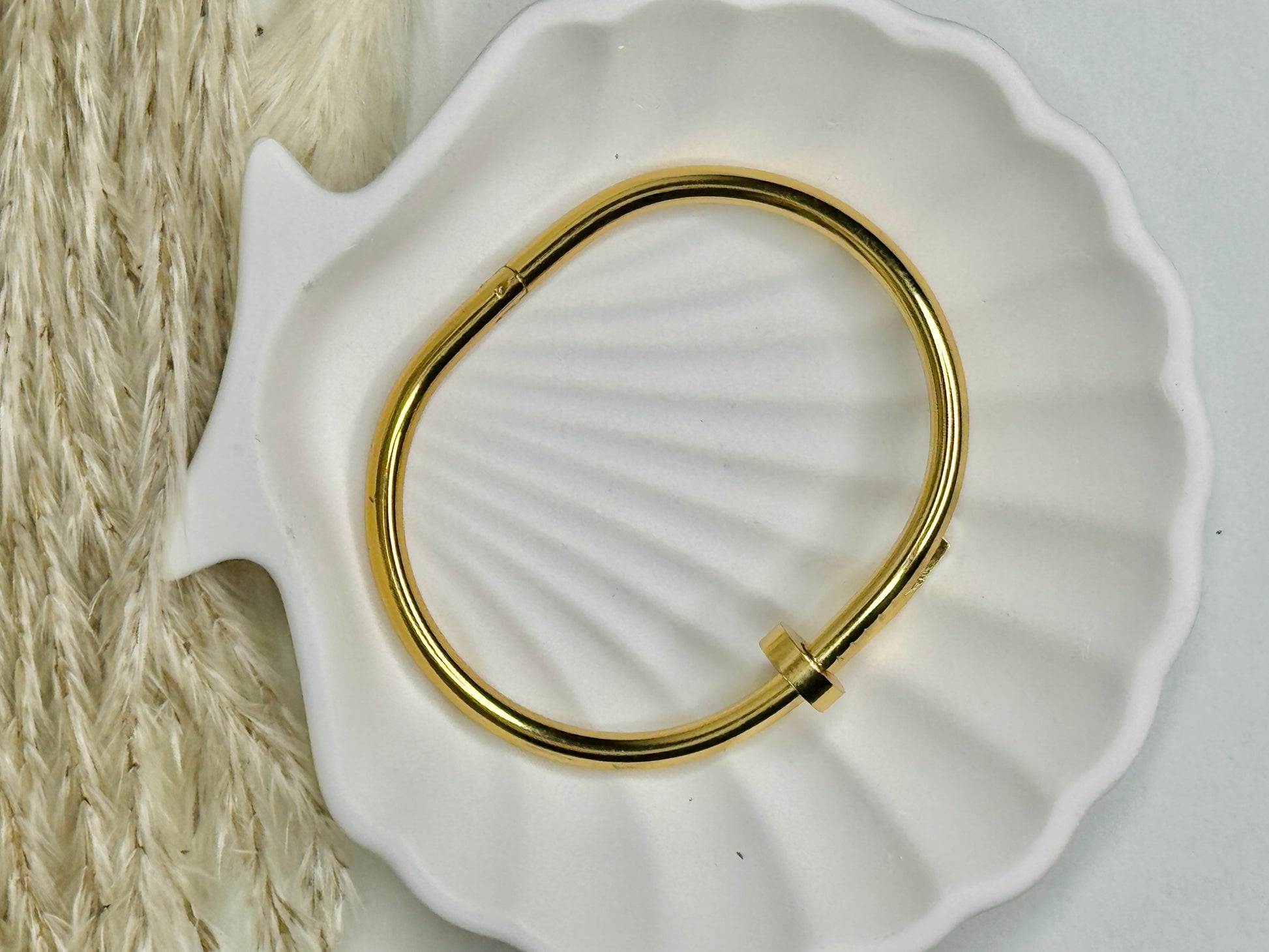 Rhea – Nail-Inspired Gold Cuff (Tarnish-Free)