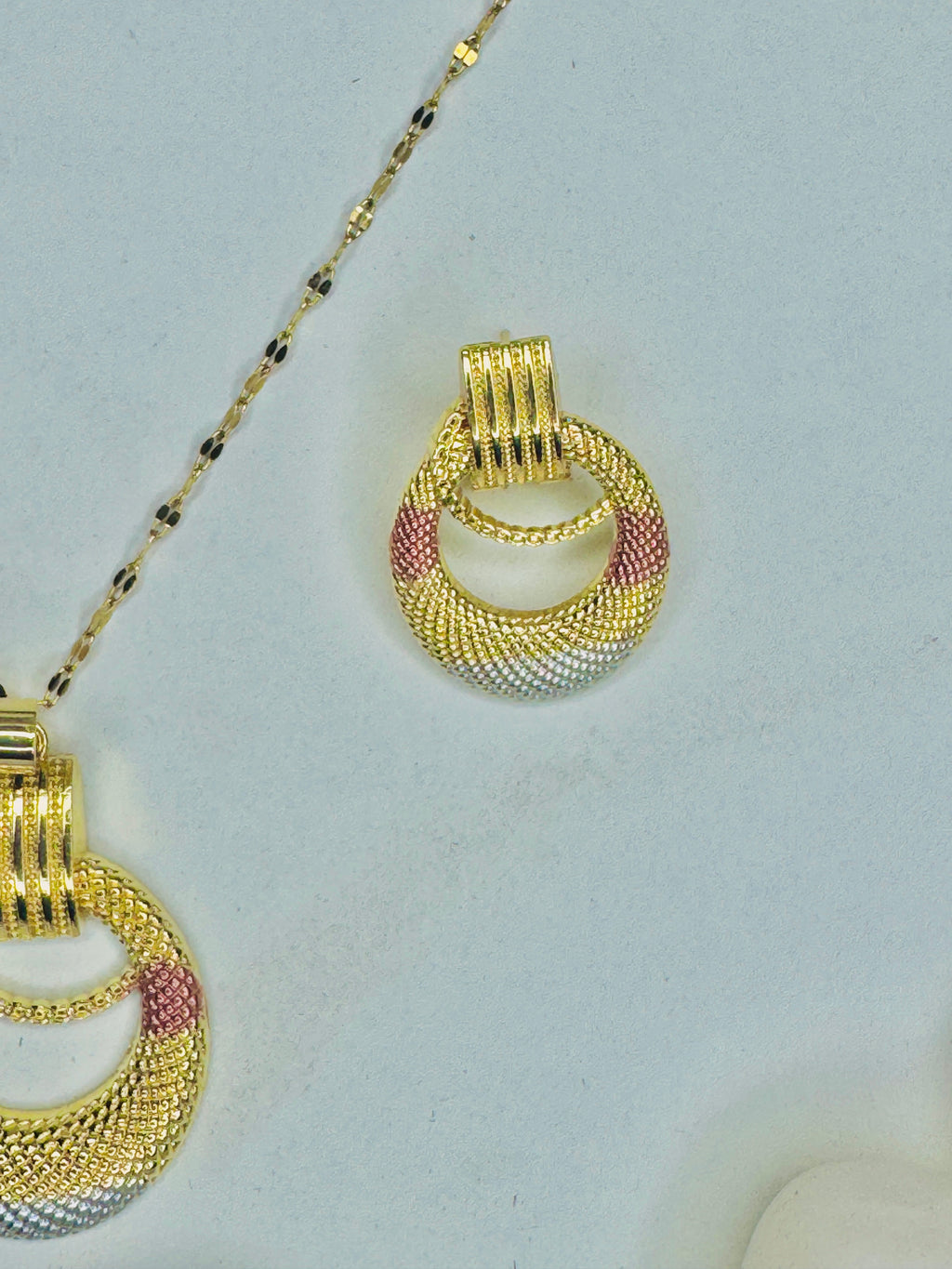 Seraphine – Two-Tone Radiance Necklace & Earring Set (Tarnish-Free)