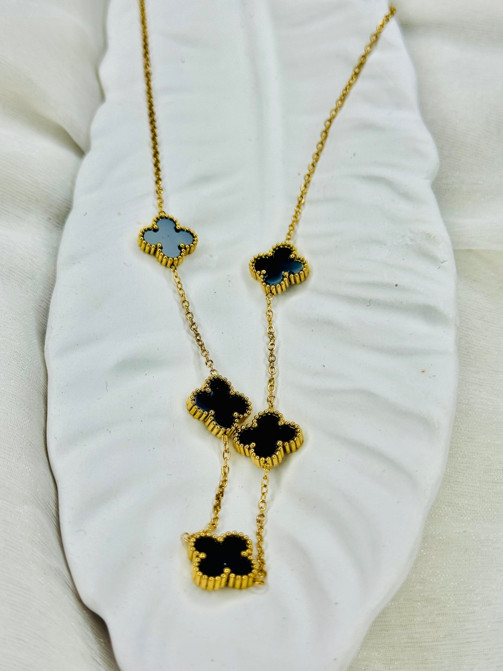 Valencia – Clover Harmony Set (Tarnish-Free)