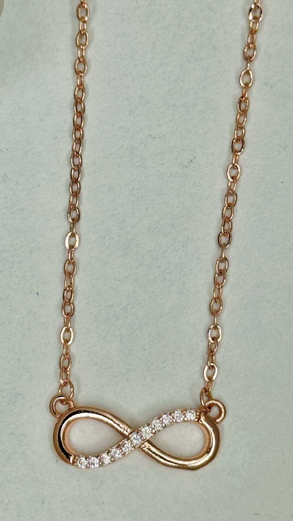 Liora – Infinity Pendant Necklace (Tarnish-Free)