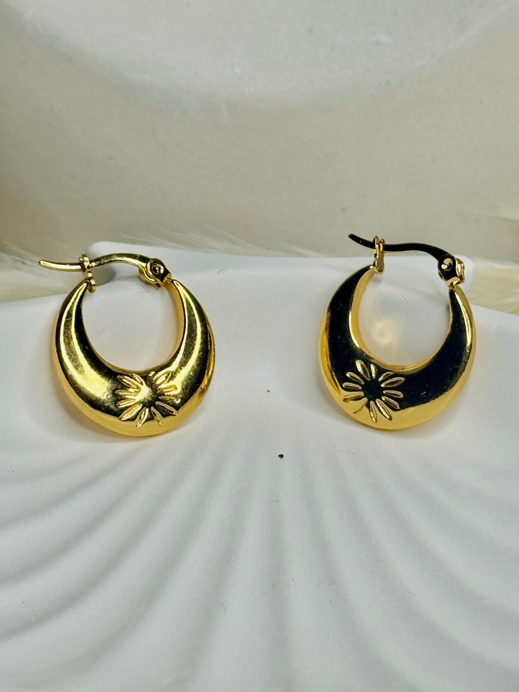 Celeste – Crescent Gold C- Shaped Hoop Earrings (Tarnish-Free)