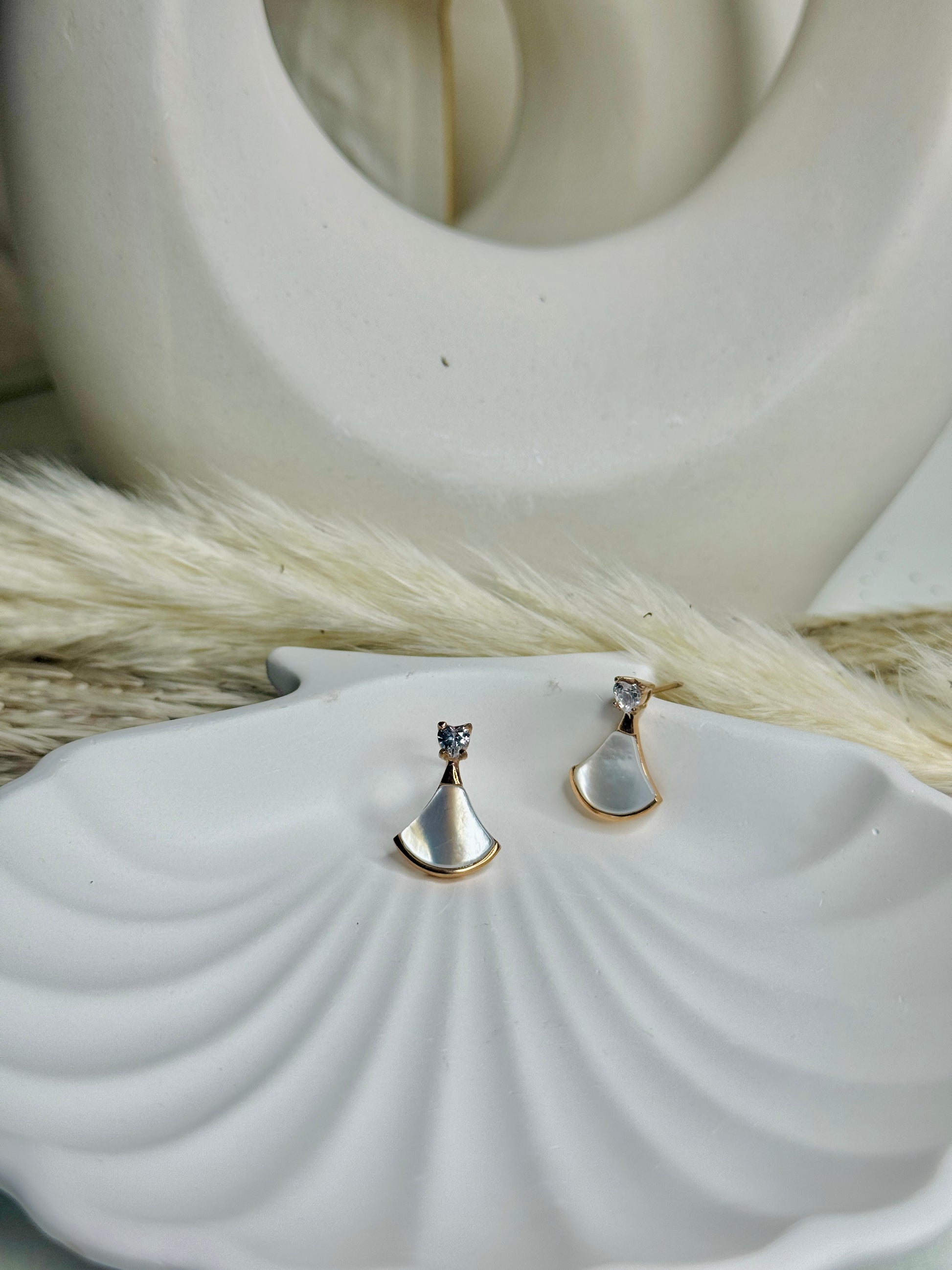 Zehra – Gilded Fan Earrings (Anti-Tarnish)