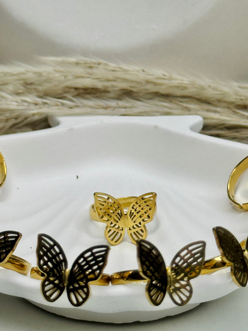 Elara – Gilded Wing Ring (Anti-Tarnish)