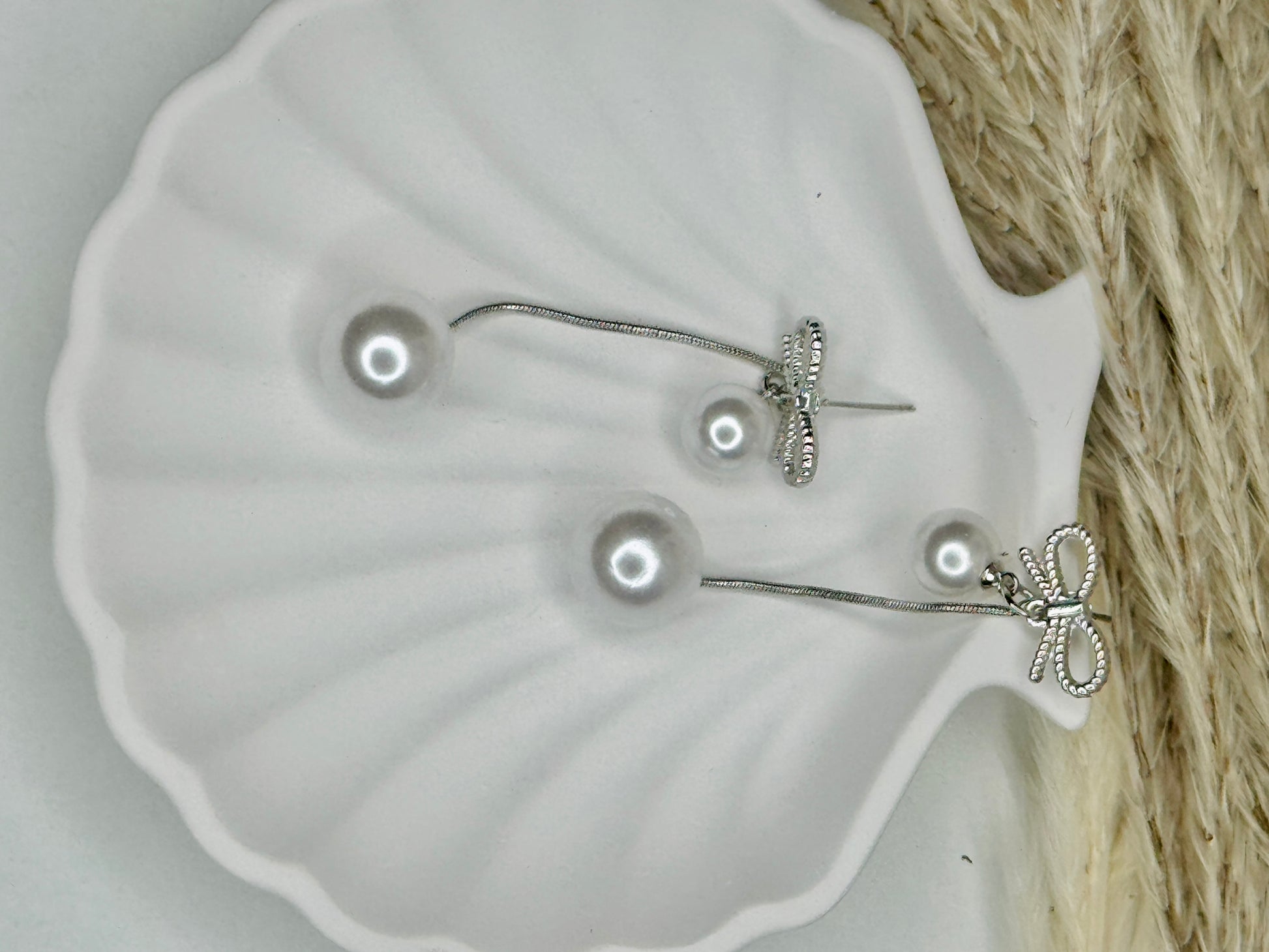Belle – Bow & Pearl Drop Earrings (Anti-Tarnish)